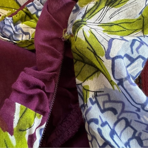 We Love Vera Silk Cotton Blend Floral Hydrangea Puckered Scalloped Hem Blouse - Picture 9 of 11